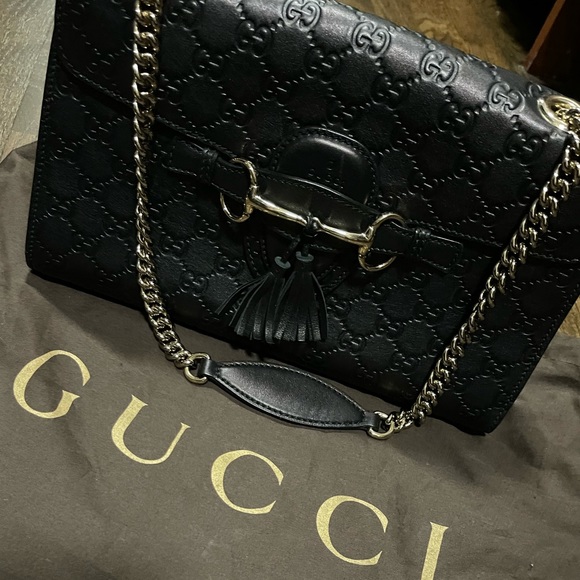 Gucci Handbags - Gucci authentic purse gold chain